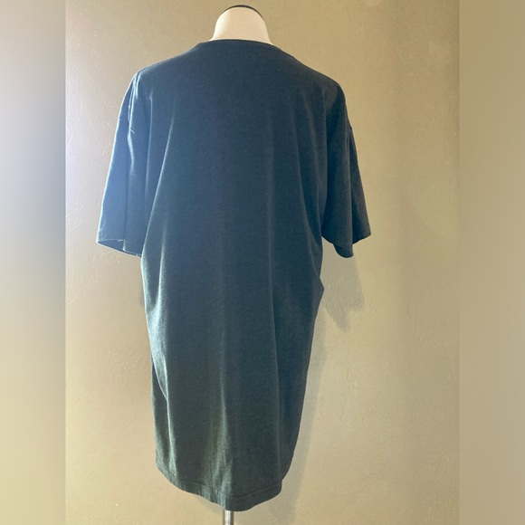 Dark Grey Short Sleeve Tee Shirt that says God is still in control Size XL - Picture 2 of 6